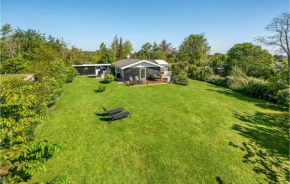 Gorgeous Home In Ebeltoft With Kitchen